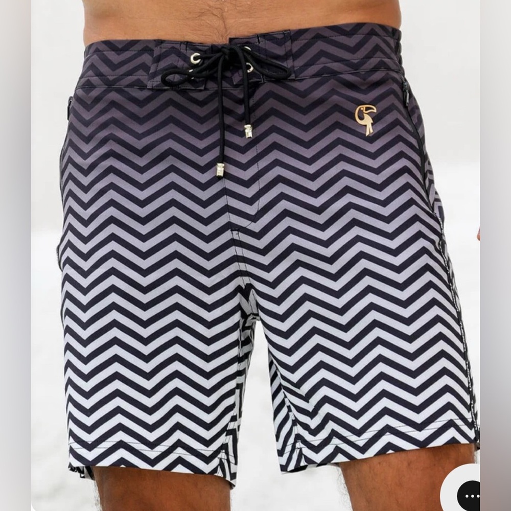 Tucann Onyx Vibe 7" swim shorts